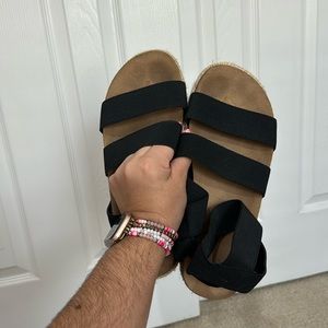 Walmart strapy sandals (size:9)